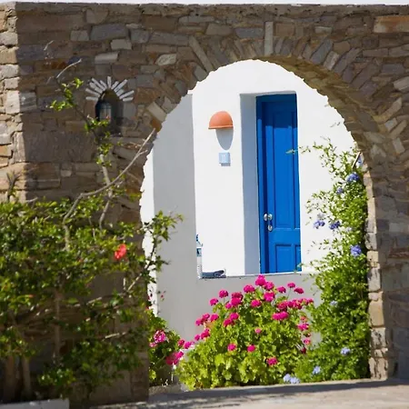 Paros Philoxenia Otel 3*