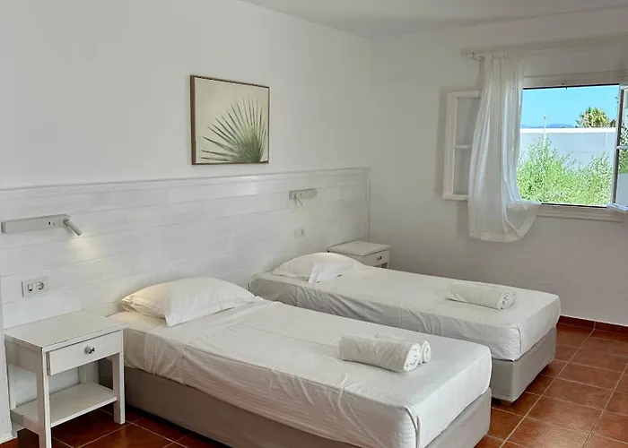 Paros Philoxenia 3* חריסי אקטי