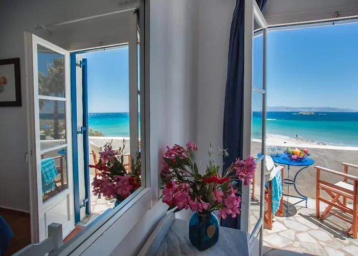 Paros Philoxenia Hriszí Aktí